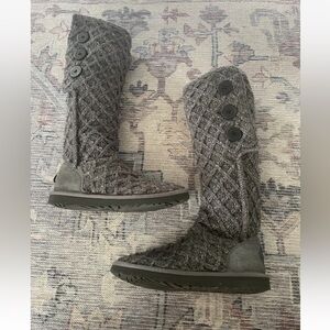 UGG Australia Boots Cardy Knit Lattice Tall Boot Women's Size 9 Gray Fabric GUC
